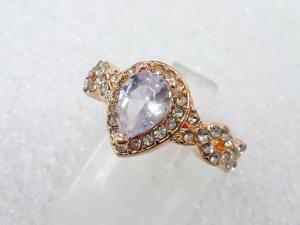 クリスタル　指輪(8号)